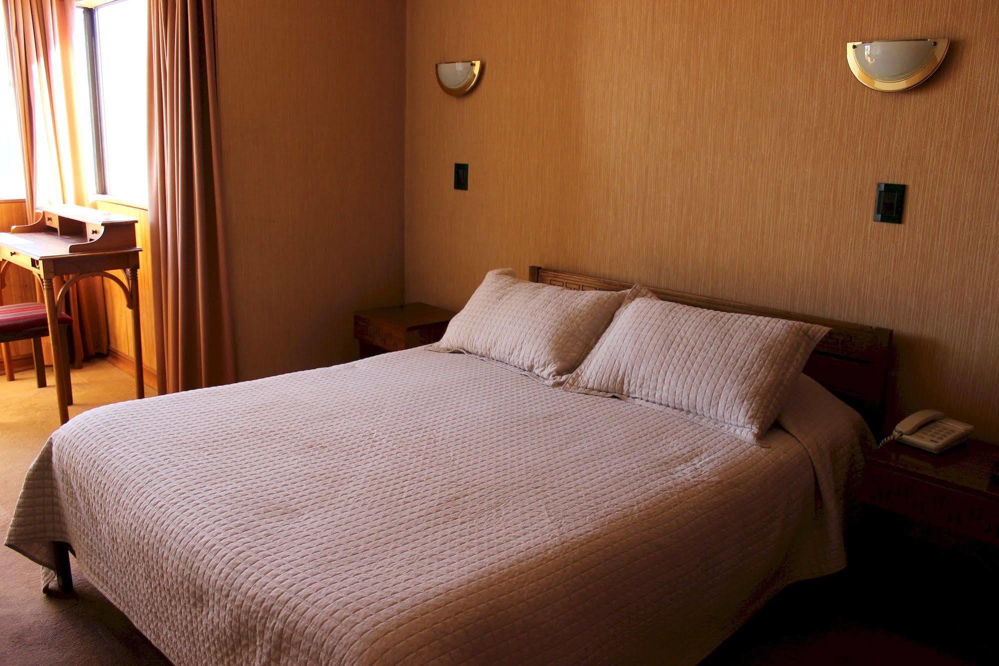 Hotel Antupiren Пуэрто-Монт Экстерьер фото