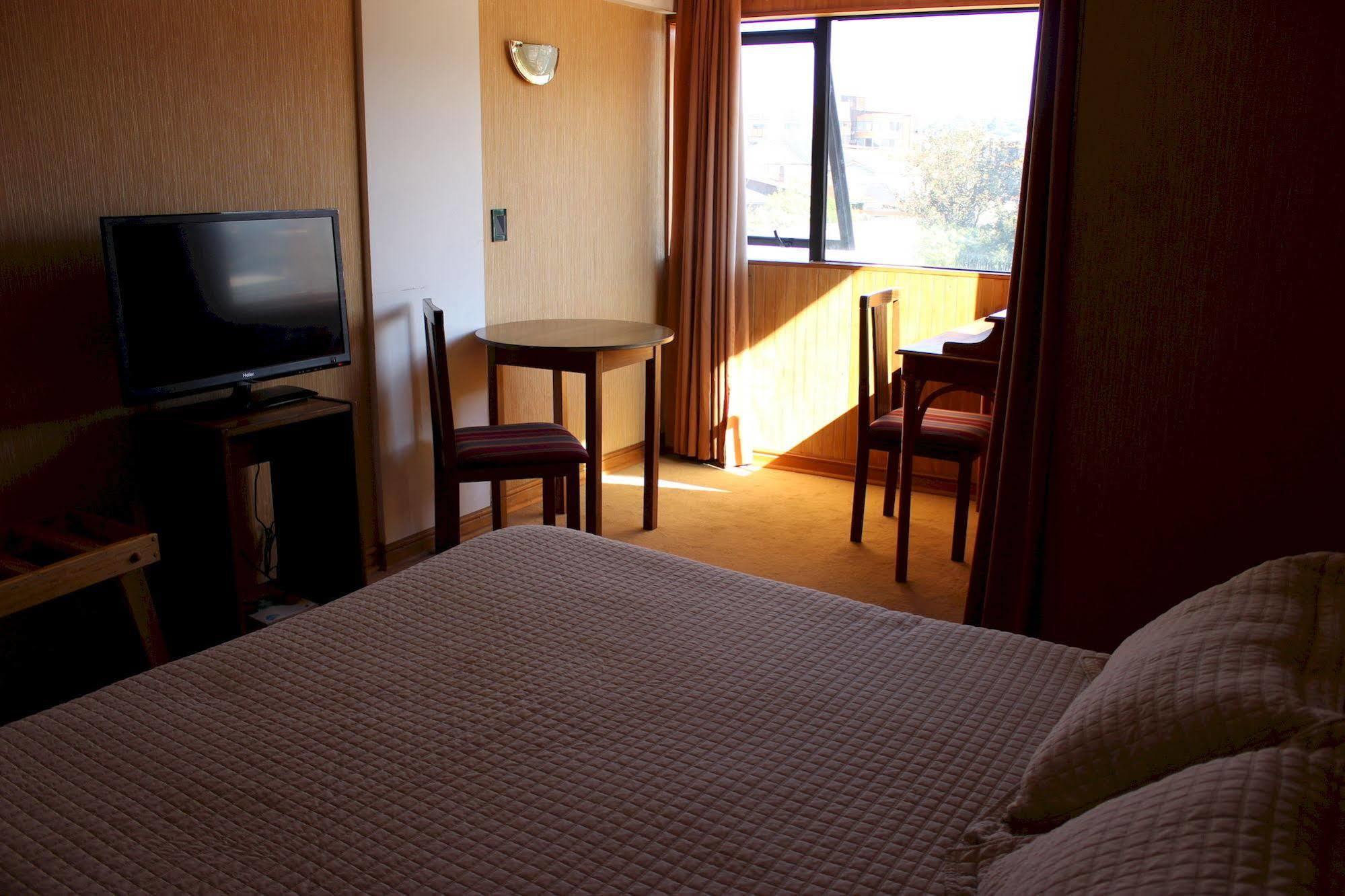 Hotel Antupiren Пуэрто-Монт Экстерьер фото
