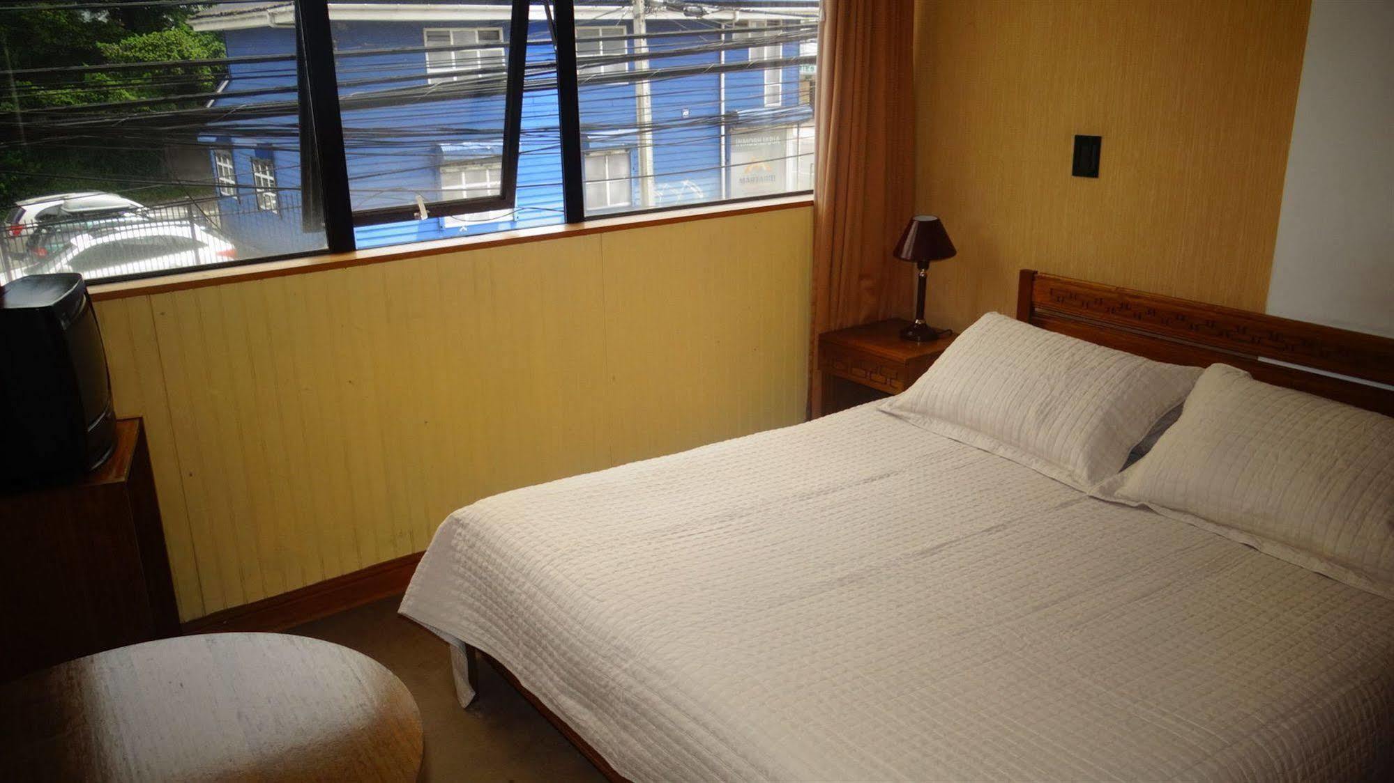 Hotel Antupiren Пуэрто-Монт Экстерьер фото